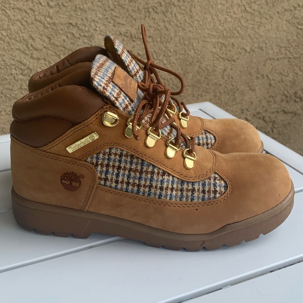 Vintage Timberland boots with shoelaces plaid and leather size 6